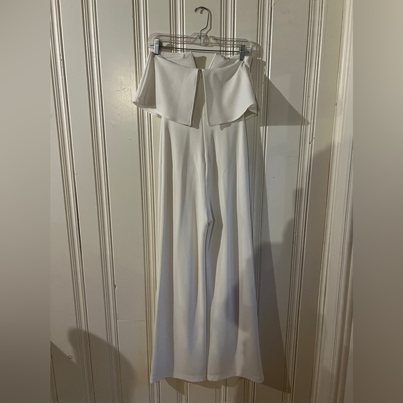 Lulu’s Power of Love White Strapless Jumpsuit NWOT Size Small - Picture 3 of 4